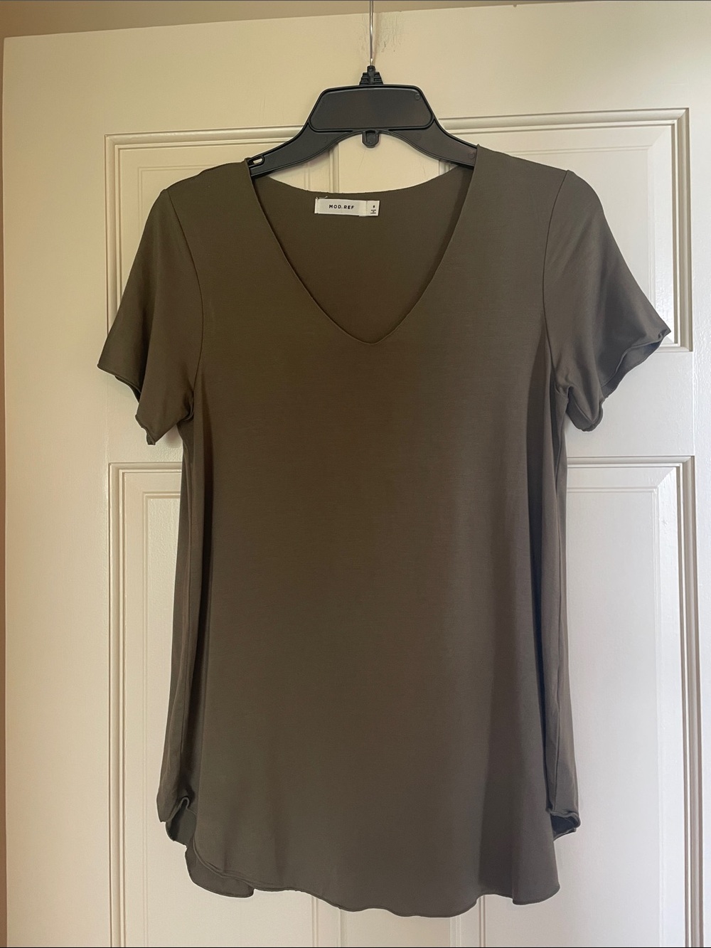 Casual V-Neck Short Sleeve Tee in Olive